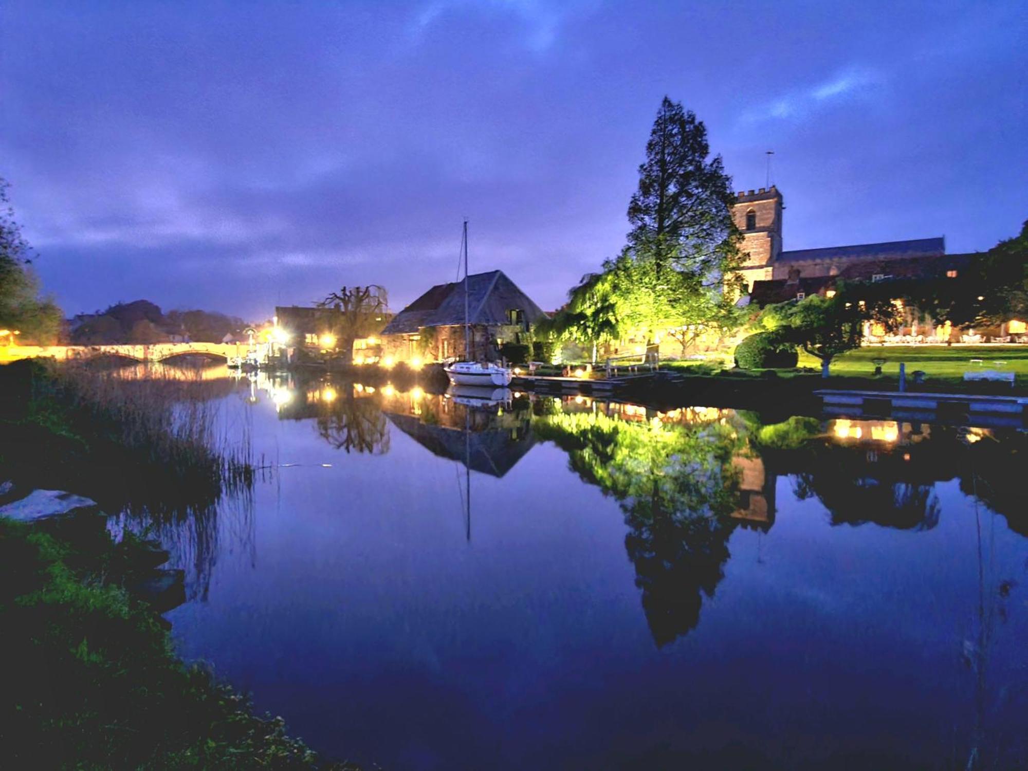 The Hideaway - Luxury Townhouse Villa Wareham Bagian luar foto