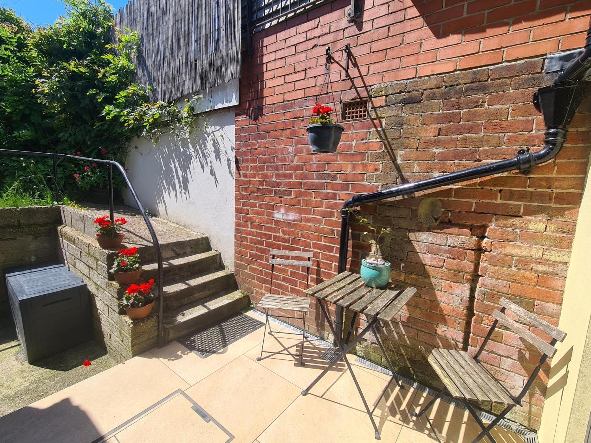 The Hideaway - Luxury Townhouse Villa Wareham Bagian luar foto